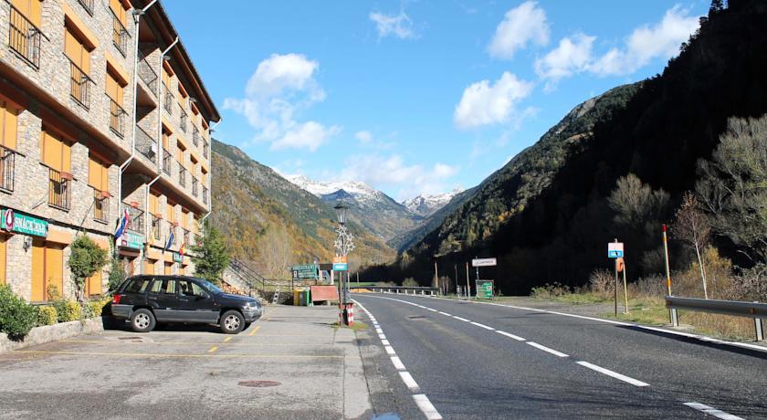 Anem 3000 Apts Hotel Ordino Exterior photo